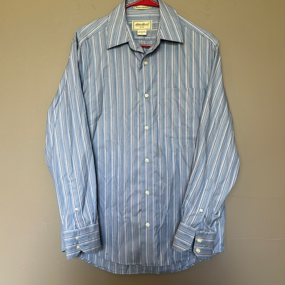 Eddie Bauer Wrinkle Free Button Down,‎ Small